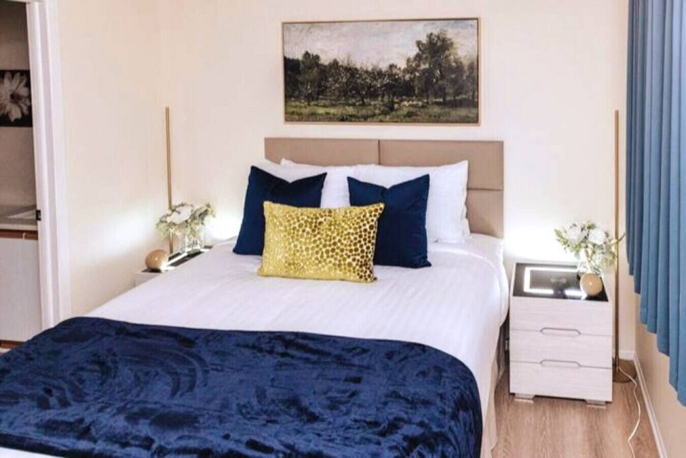 2 bedrooms, desk, iron/ironing board, WiFi