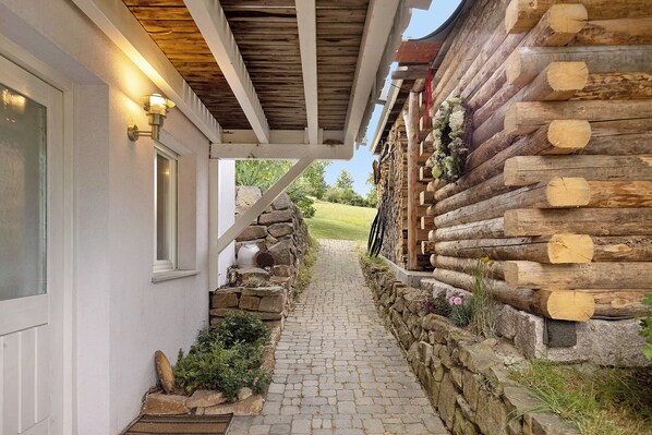 تفاصيل الفندق من الخارج