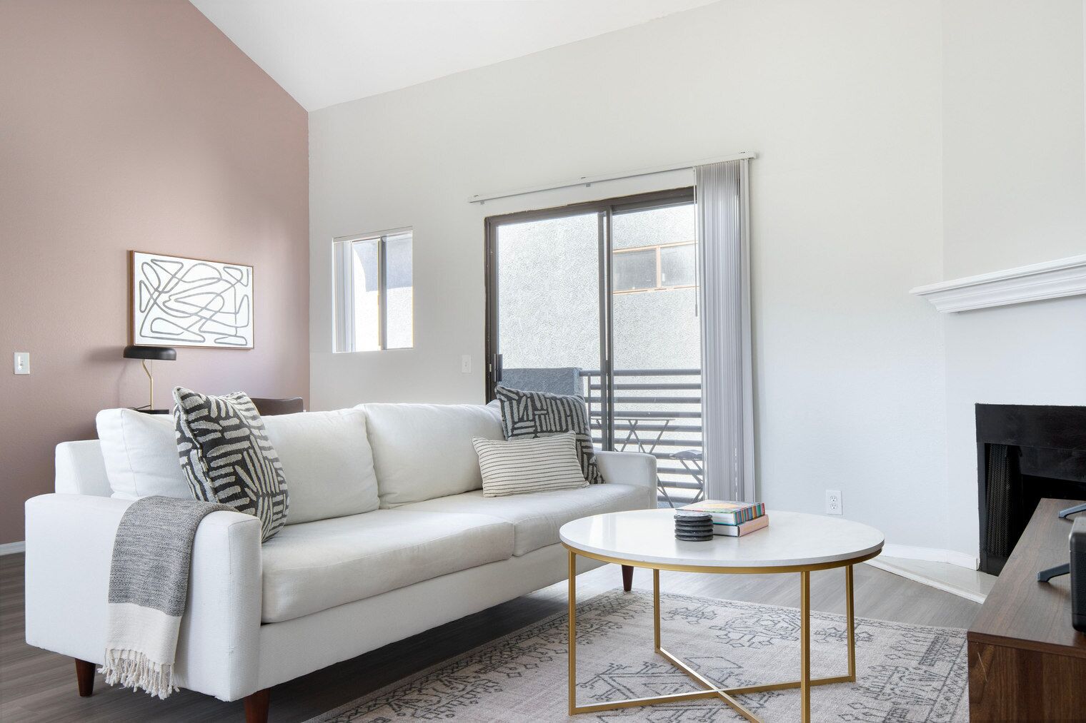 Ideal Burbank 1BR nr Olive Ave shops, by Blueground
