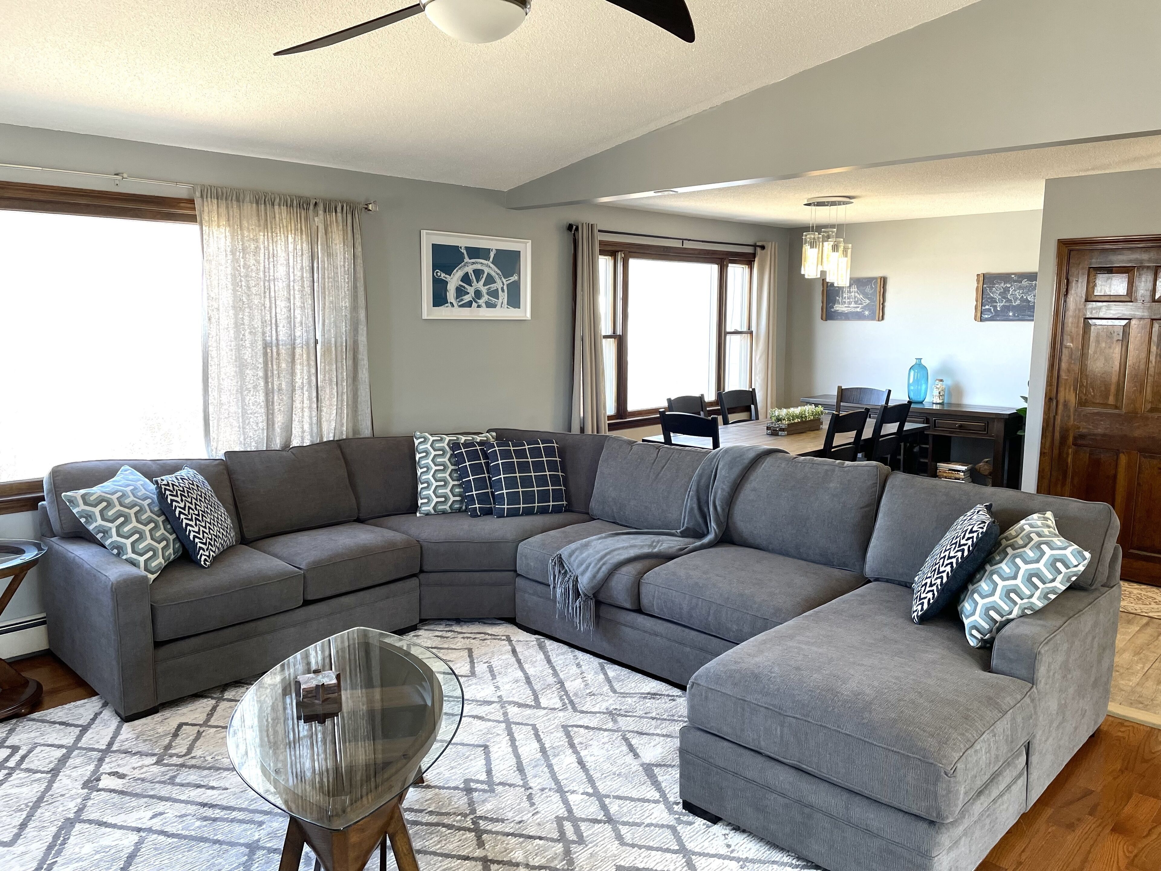 Lovely 3br apt in Gloucester, free parking
