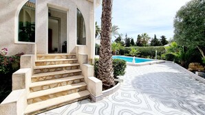 Unclassified image, 3 of 44, button - Detached villa with private pool (El Chaparral)