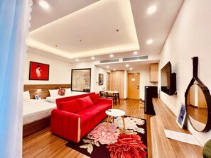 1 chambre, décoration personnalisée, ameublement personnalisé, bureau