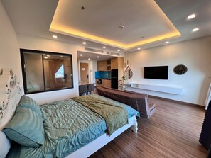 Decoración personalizada, muebles diferentes y escritorio 