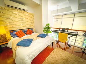 1 bedroom, WiFi - Lovely Loft in BGC with Golf & Sunset View (Taguig)