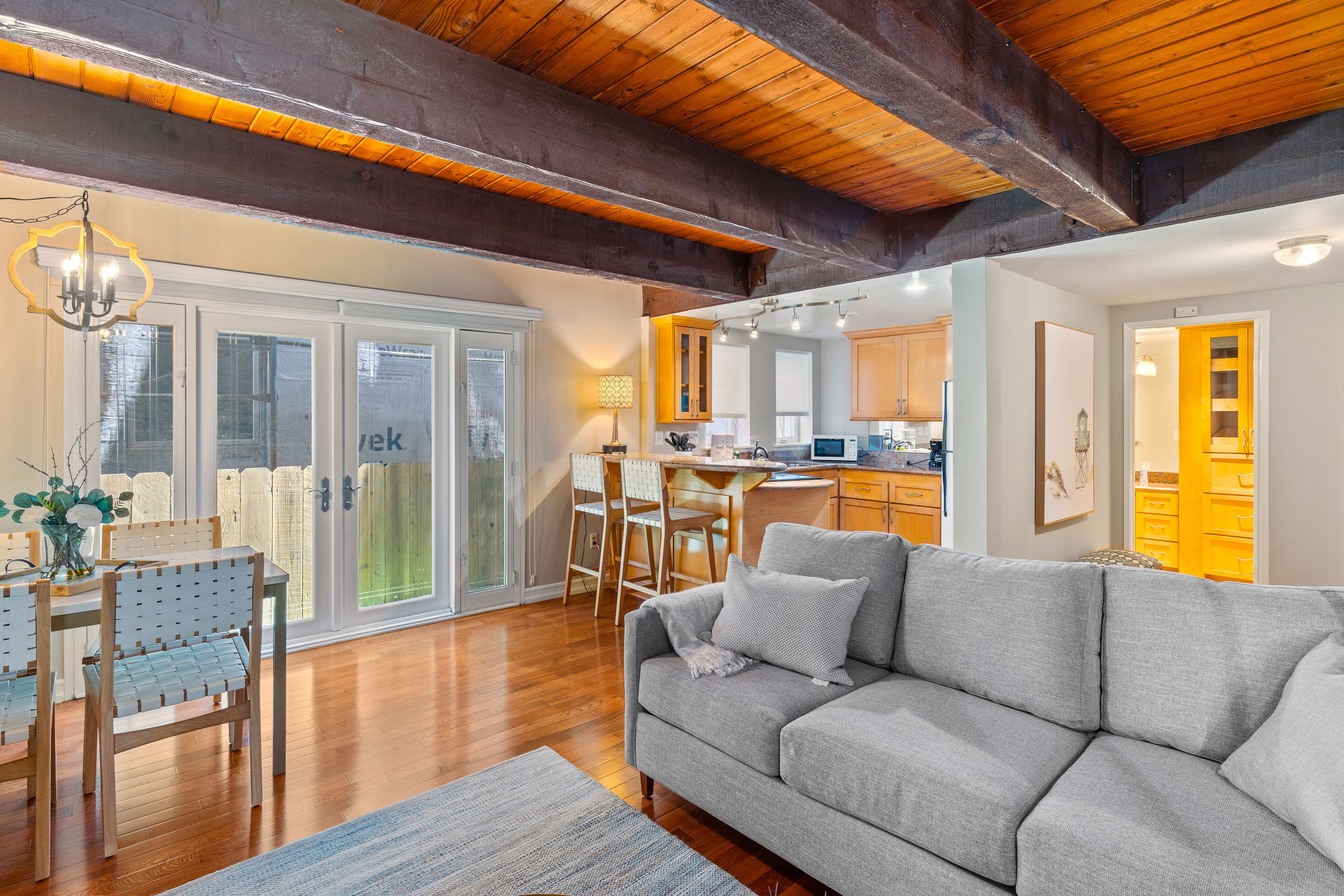Lovely two-story condo with beachfront access, ocean views & washer/dryer