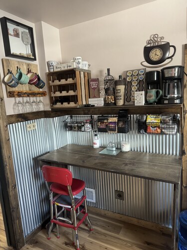 2 Blocks off the Beautiful Shores of Lake Superior!