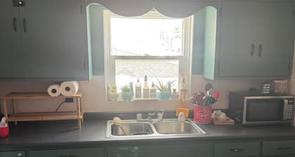 2 Blocks off the Beautiful Shores of Lake Superior!