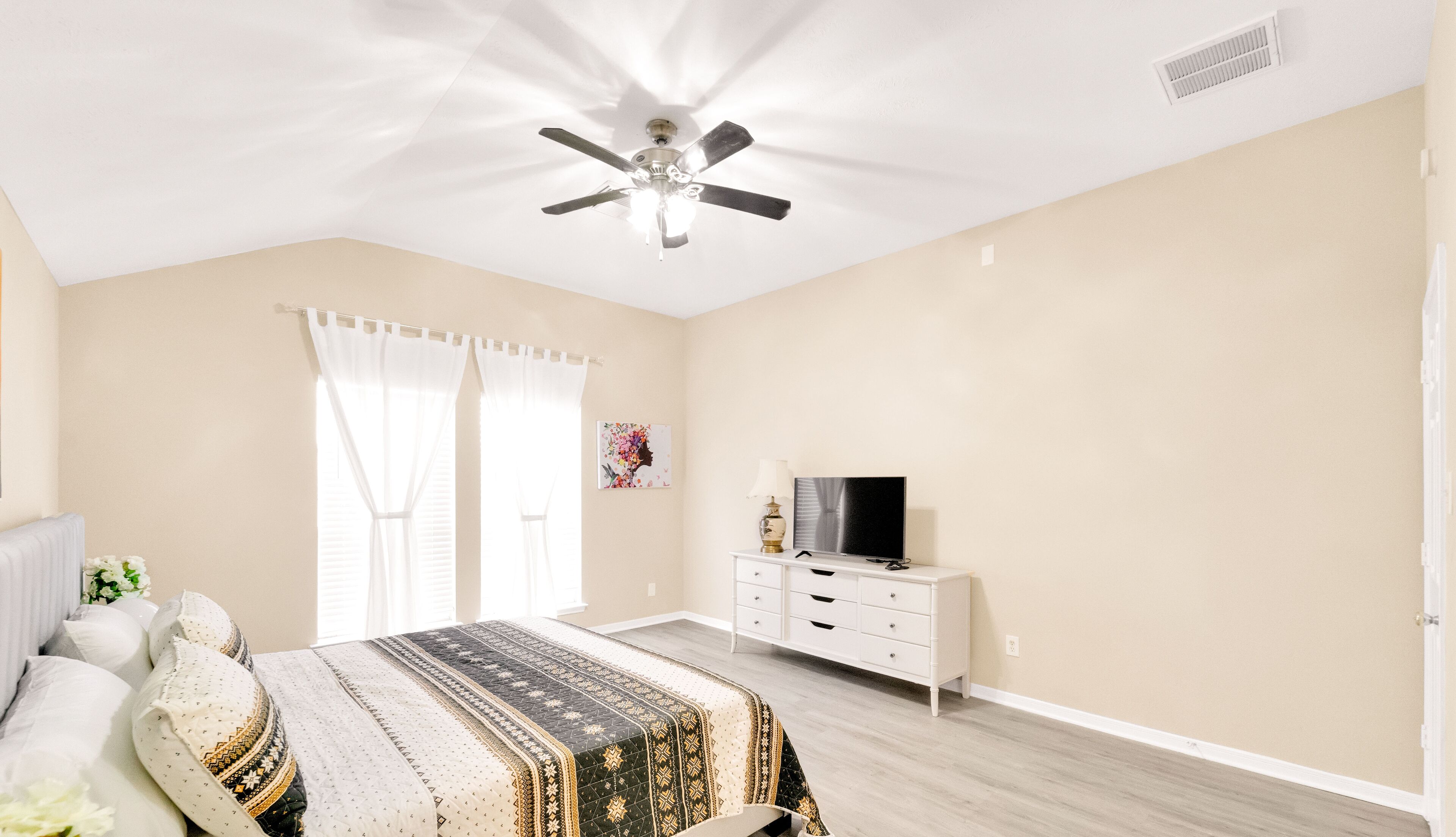 Luxury 4 Bedroom near Willowbrook Mall ❤️ ⭐