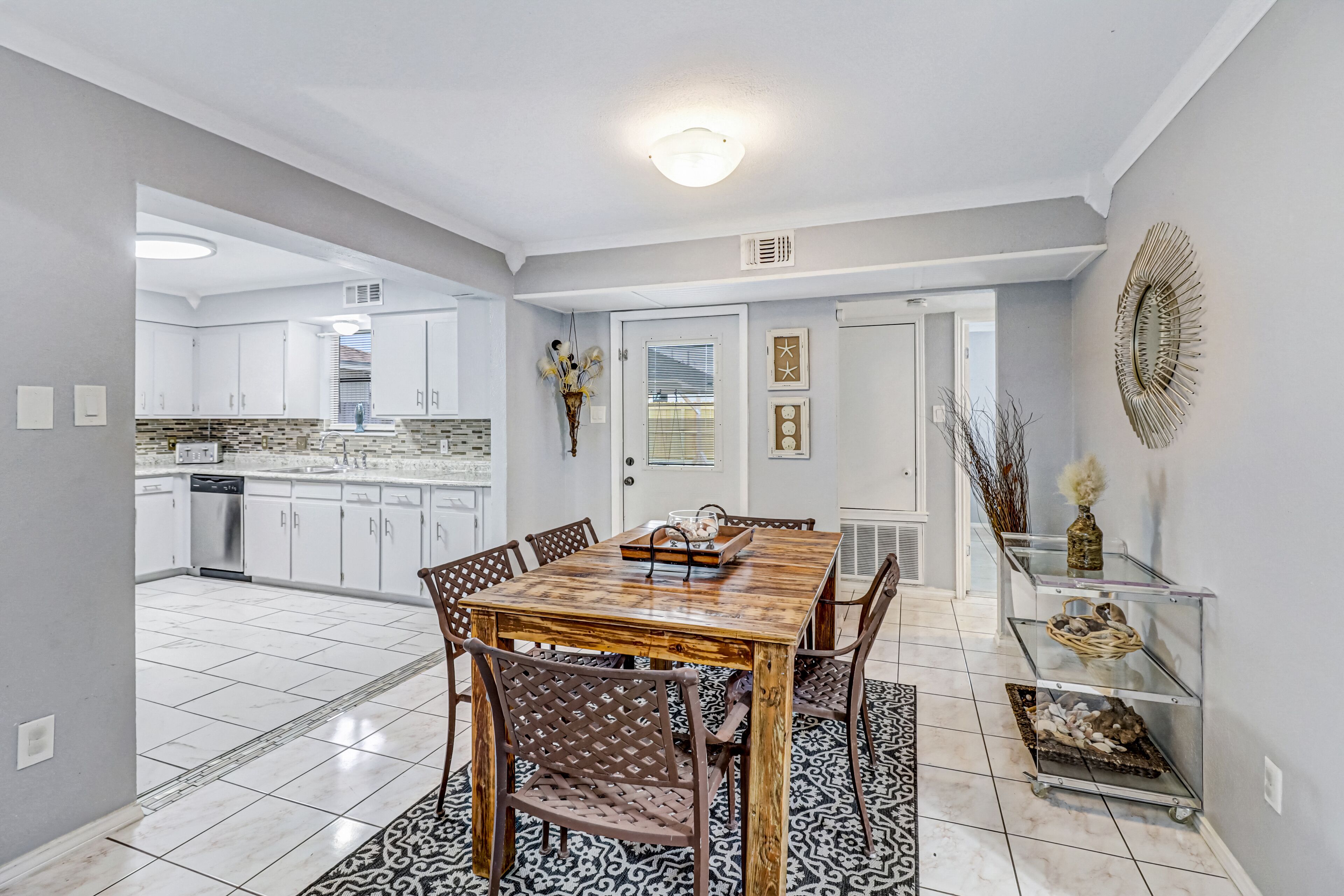 Well-appointed home with a pool, children's items, fireplace, washer/dryer, & AC