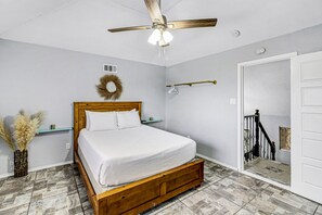 3 Schlafzimmer, BĂŒgeleisen/BĂŒgelbrett, Internetzugang, BettwĂ€sche