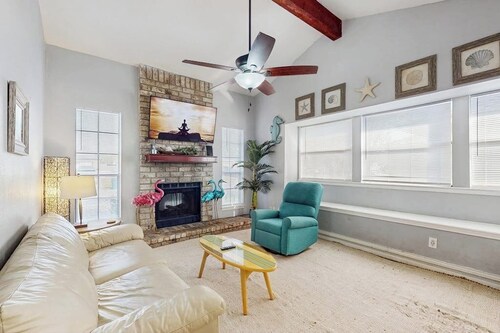 Well-appointed home with a pool, children's items, fireplace, washer/dryer, & AC