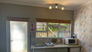 Private kitchen - Cozy Crner, home away from home, near from pristine beaches num2 (Langebaan)