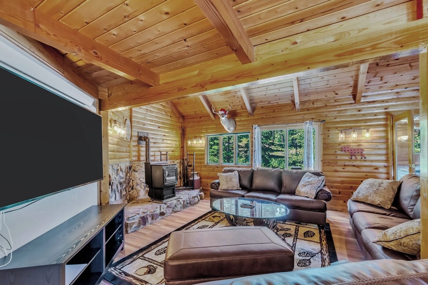 JR's Hideaway- Secluded Cabin on 3.5 acres in Northern Black Hills