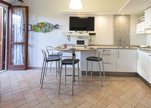 Dining - Located in Marina di Campo, tastefully furnished, with a large enclosed garden and a few steps from (Campo nell'Elba)