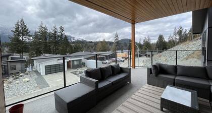 Lake House Retreat - includes boat slip!