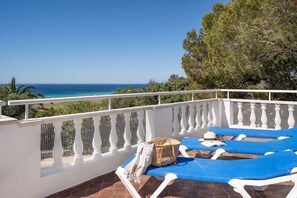 Property grounds - Villa Calma a gift for your eyes (San Jaime Mediterráneo)