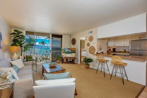 Appart'hôtel, 1 chambre | Coin séjour | TV connectée