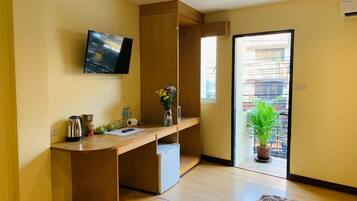 Deluxe-Doppelzimmer | Schreibtisch, laptopgeeigneter Arbeitsplatz, kostenloses WLAN