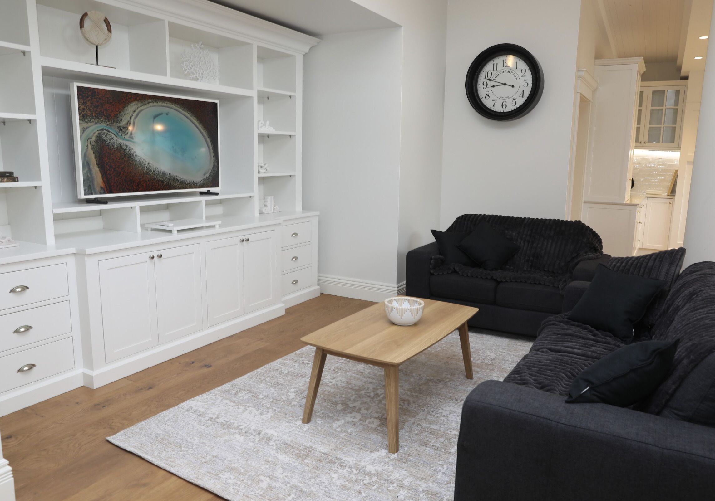 Luxury & new Hamptons style house in the heart of Seaforth & 10 minutes to Manly