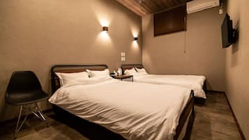 Superior Twin Room, Non Smoking | Free WiFi, bed sheets