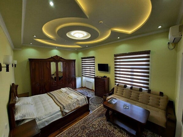 Family Double Room | Desk, iron/ironing board, free WiFi, bed sheets - Vostok (Samarkand)