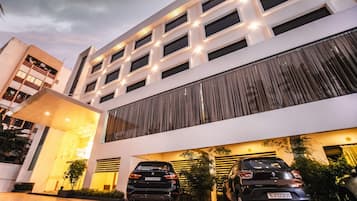 Fachada de la propiedad