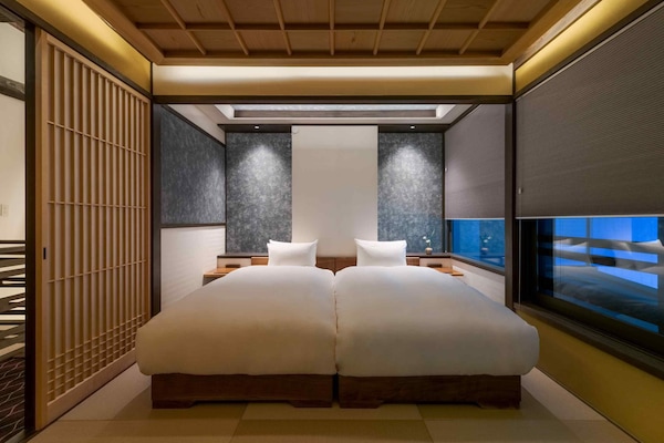 Traditional House, 2 Bedrooms, Kitchen, Garden View | In-room safe, individually decorated, individually furnished