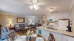 Condo, 1 Bedroom | Private kitchen | Fridge, oven, coffee/tea maker, toaster