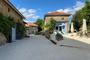 Exterior - Gîte in Romefort near Lac de Vassiviere (Saint Léonard de Noblat)