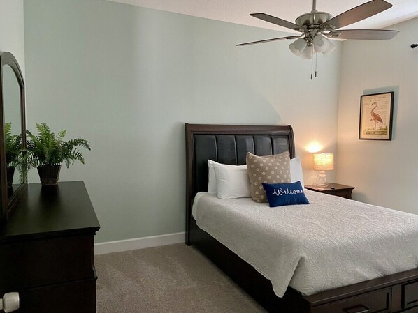 3 bedrooms, desk, iron/ironing board, free WiFi