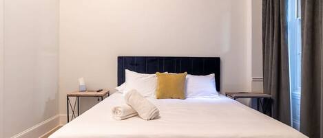 1 habitación, escritorio, wifi y ropa de cama