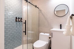 Shower, towels