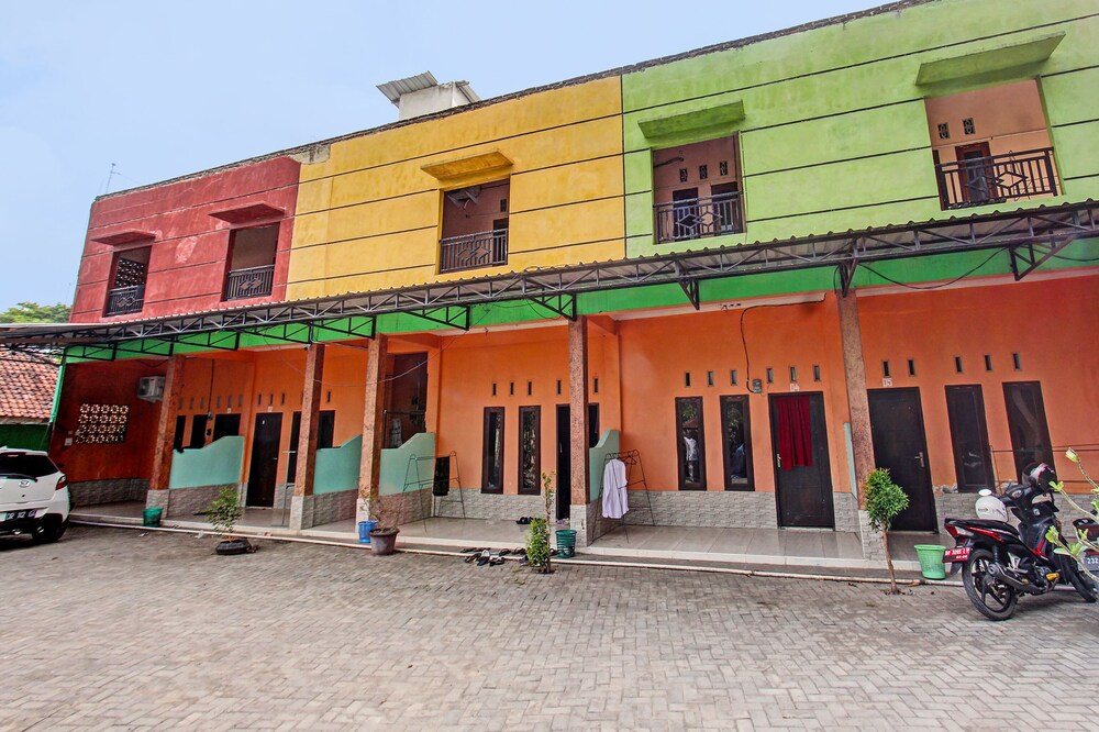 SPOT ON 91771 Homestay Bang Haji