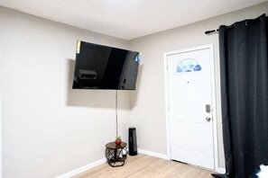 Interior - Private 2B1B Home in Downtown San Jose (San Jose)