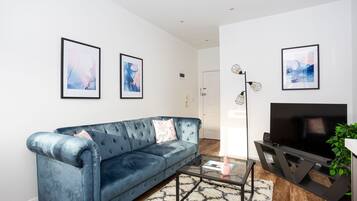 Standard Apartment | Living area