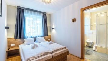 Cots/infant beds, free WiFi, bed sheets