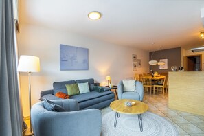 Apartment, 3 Bedrooms | Living area