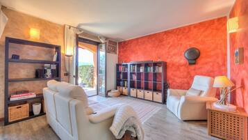 21-inch TV with digital channels, stereo