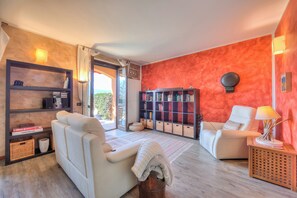 Family House, Multiple Bedrooms, 2 Bathrooms (Miralago Lake View & Private Garden) | Living area | 21-inch TV with digital channels, stereo - Miralago Lake View & Private Garden (Ispra)