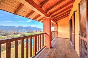 Rumah Keluarga, 3 kamar tidur, 2 kamar mandi (Miralago Lake View & Private Garden) | Halaman properti