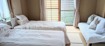 Recommended for family and friends The whole buil / Kagawagun Kagawa