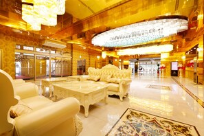 Interior entrance - HOTEL LOMOSA (Minakami)