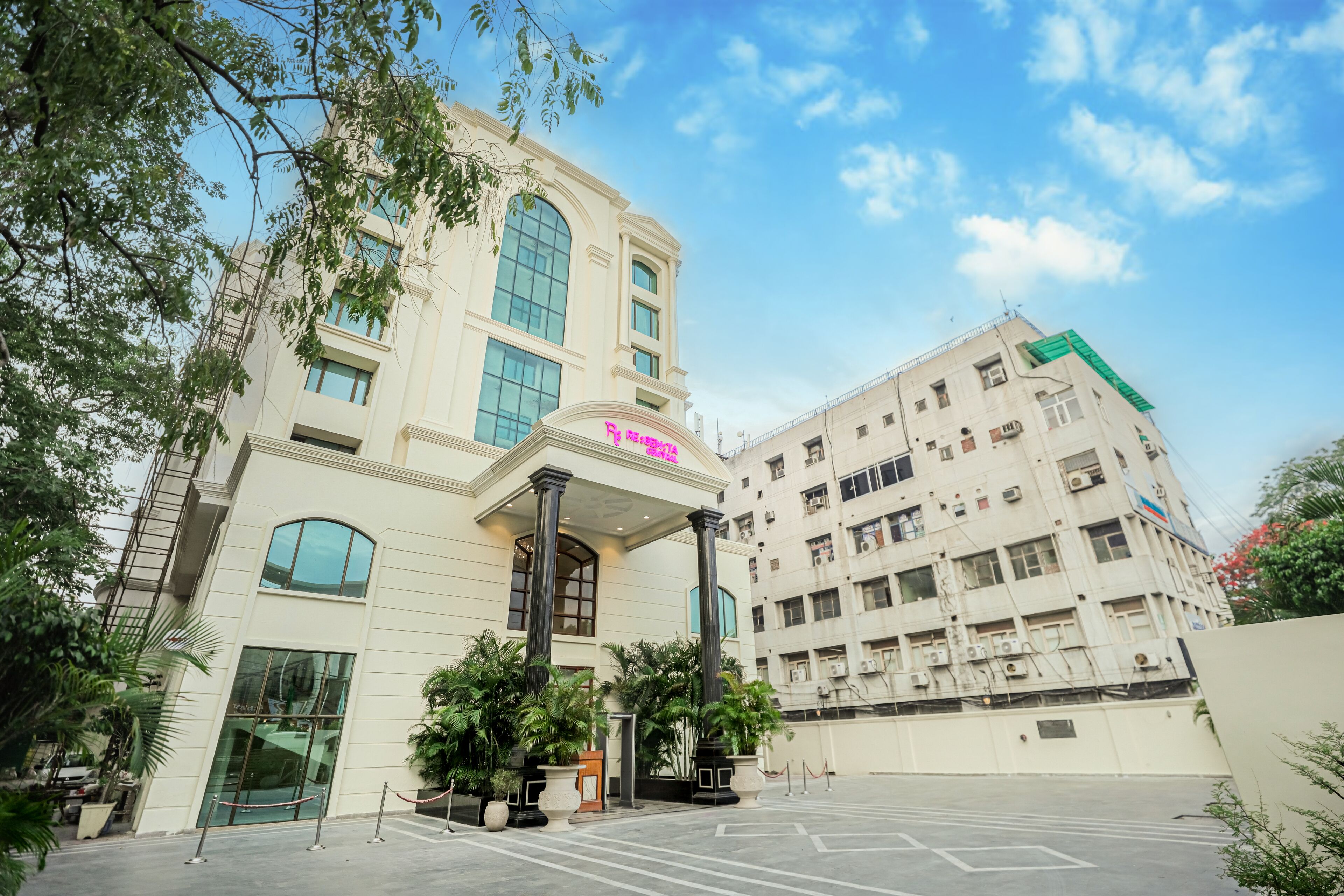 Konaklama yerinin ön cephesi