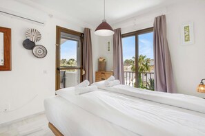 2 bedrooms, iron/ironing board, travel crib, free WiFi