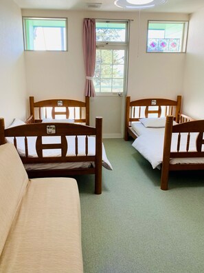 1 bedroom, desk, free WiFi, bed sheets - About 1 minute walk to the sea Simple and comfortable rooms / Shozu-gun Kagawa (Shozu-gun)