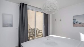 3 soverom, strykejern/-brett, wi-fi (inkludert) og sengetøy