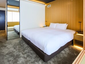 2 habitaciones, escritorio, tabla de planchar con plancha y wifi gratis 