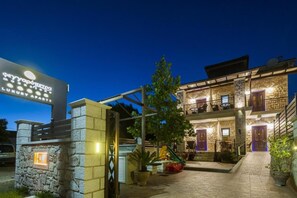 Exterior - Fegaropetra studios (Igoumenitsa)
