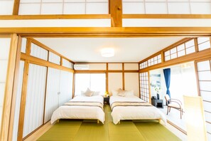 1 bedroom, free WiFi, bed sheets - A house with a relaxing view of the sea and a garden where you can enjoy a BBQ_3 Goshikicho Sumoto  / Sumoto Hyōgo (Sumoto)