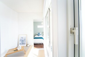 4 bedrooms, desk, iron/ironing board, free WiFi